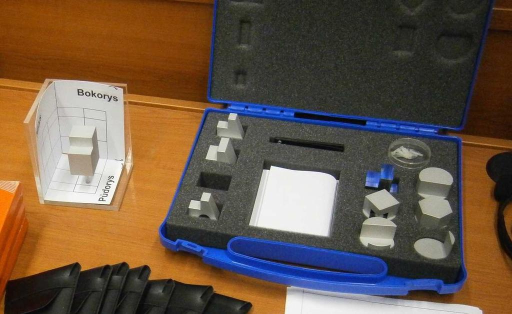 konstruování, informační technologie. Ve všech těchto oblastech je důležitá názornost, kterou lze podpořit vhodnými učebními pomůckami nebo didaktickou technikou (Friedmann, 2001).