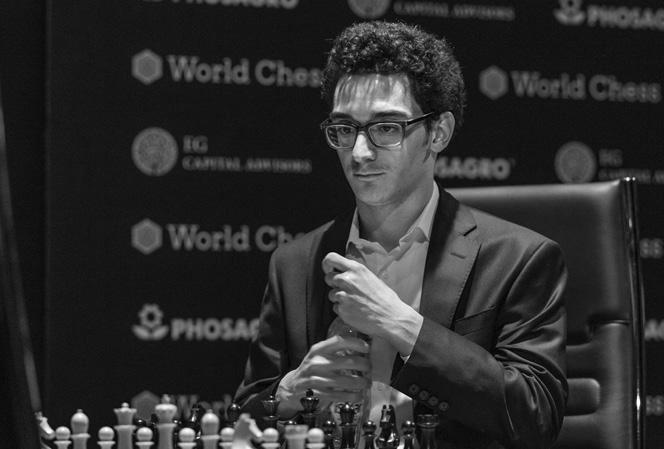 39 Jd1 40.f3 Jc3 41.Jxc3 bxc3 Kramnik si sice vytvořil volného pěšce, ten ale žádné nebezpečí nepředstavuje. 42.Vh2 Vc8 43.Ke3 Sb5 44.f4 Sc4 45.Vh7! A útok na slabinu g6 rozhoduje. 45 Vg8 46.a3 a5 47.
