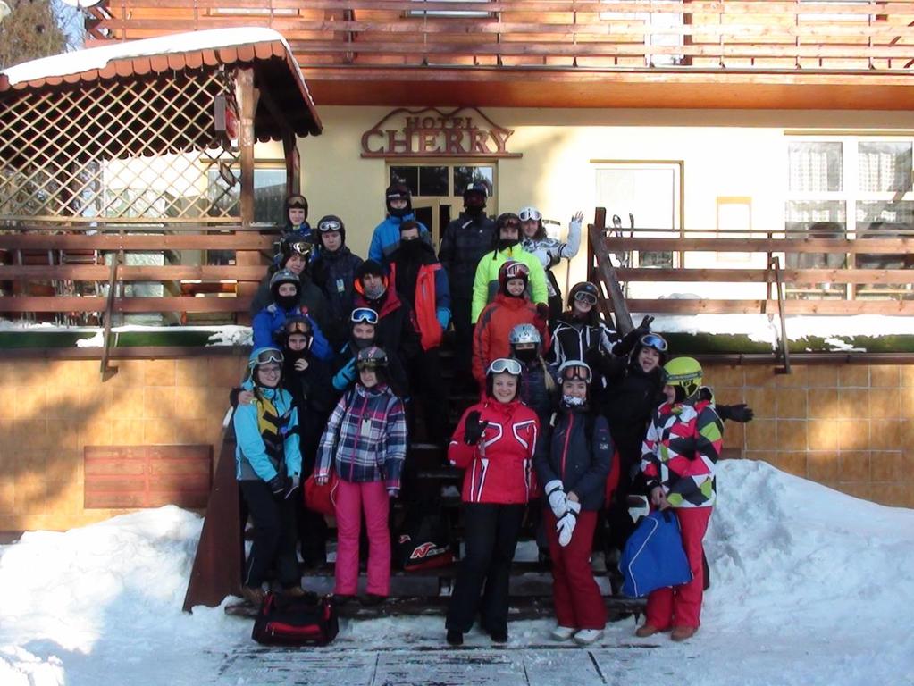 Ročenka Gymnázia v Kojetíně strana: 63 Lyžařský a snowboardový kurz Kunčice, chata Sněžník sekunda pedagogický dozor: Mgr.