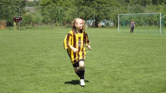 3. První profesionální krůčky ve fotbale Od poloviny roku 2013 začal taťka pomáhat s trénováním starších žáků Sloup/Vysočany, kde již nějakou dobu působil můj bratr.