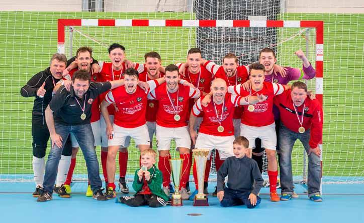 Jeseník podruhé vítězem Superpoháru II. lig Druhý ročník finále Superpoháru II. lig má znovu stejného vítěze. Stal se jím AC Gamaspol Jeseník, který porazil domácí Mělník po prodloužení!