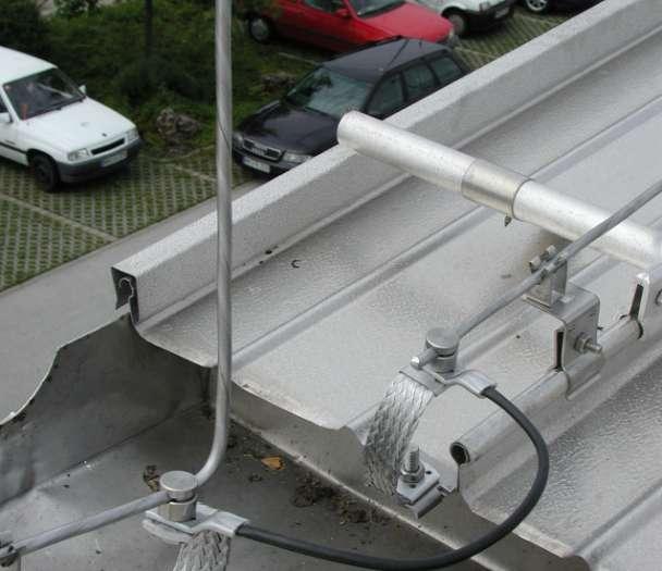 Jímací soustava na plechové střeše (hliník) volná podpěra propojovací pásek obj.č.