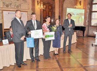 Obce pokračovala ve výsadbě liniových alejí podél polních cest, kde získala dotaci z AOPK ČR. V roce 2013 obec získala významných úspěchů na poli sportovním.