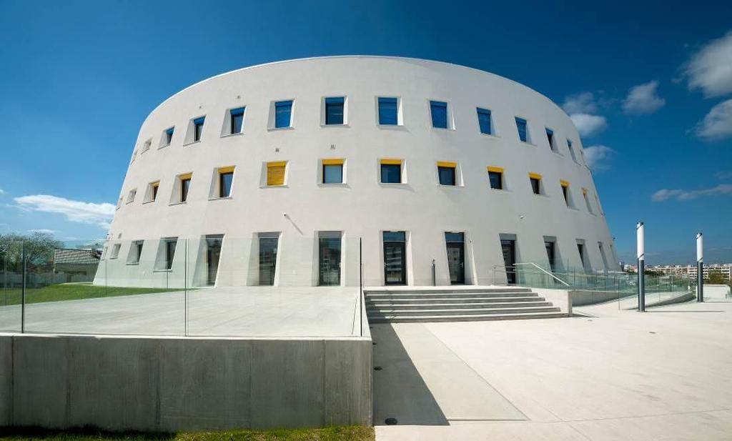 Centrální depozitář Uměleckoprůmyslového musea v Praze DOKONČENÉ PROJEKTY Struktura zakázek PSJ, a.s., v roce 2016 doznala oproti období 2015 poměrně výrazných změn.