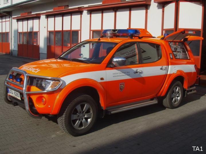 Hasičský 3.7 Přehled počtu zásahů jednotlivých stanic HZS dislokovaných ve Statutárním městě Ostrava bez zásahů TA 1, TA 2 v roce 2010 JPO - I Požár Dopravní Únik neb. Techn. Rad. hav. Ostatní m.