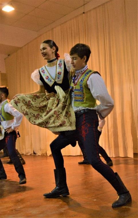 23 československých krajanských rodin. Vliv československých imigrantů tak nabýval na své důležitosti a významnou roli v této argentinské oblasti mají krajané dodnes.