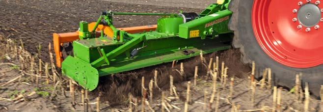 (profi 8-2013 Test rotačních kypřičů AMAZONE KG 6001-2) Pro každý výkon traktoru odpovídající pracovní záběr Rotační kypřiče s pracovním záběrem 4 m, 5 m a 6 m se hydraulicky sklápějí na přepravní