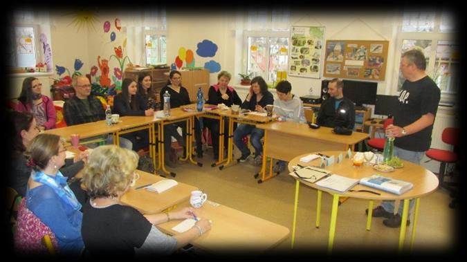 IV. Vzdělávání pracovníků školy 1. Studium ke splnění kvalifikačních předpokladů na Dolnoslezské univerzitě ve Wroclavi v oboru Speciální pedagogika studuje pět učitelek. 2.