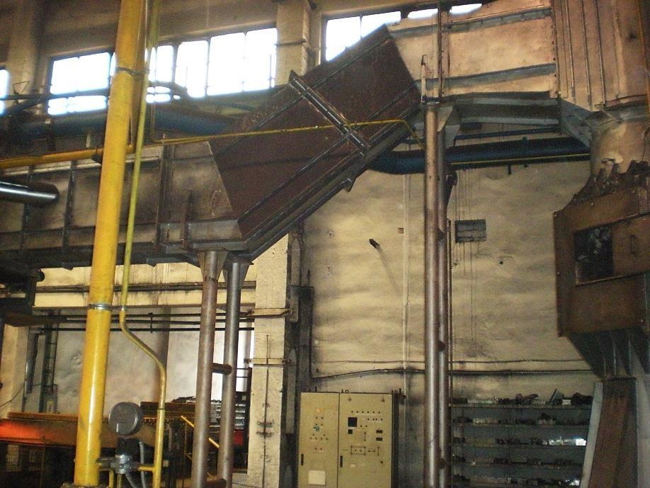 Spaliny z komory jou vedeny dále o teplotě 700 C do rekuperátoru, který předehřívá palovací vzduch.