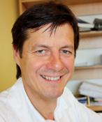, spolu s profesorem Mathiesenem z Karolinska Hospital ve Stockholmu a s profesorem Mastronardim z Říma.