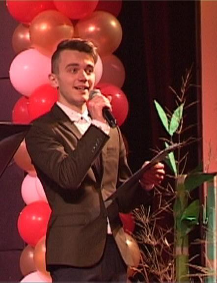 Dominik Pánek (3.A) Nominaci podává Šárka Rambousková Moderování: Broumovská klávesa, 8.