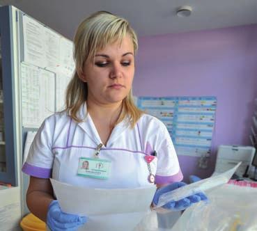 vzdělávání nelékařských zdravotnických pracovníků souvislé zvyšování odborných znalostí a praktických dovedností pracovníků je jednou z hlavních priorit MOÚ.