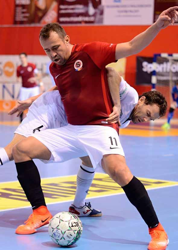 bulletin Futsal Oběžník FUTis 2018/04 Vážení futsaloví příznivci! Stojíme před branami finále play- -off VARTA futsal ligy a velice se těšíme, co nám oba finalisté z Chrudimi a Sparty nabídnou.