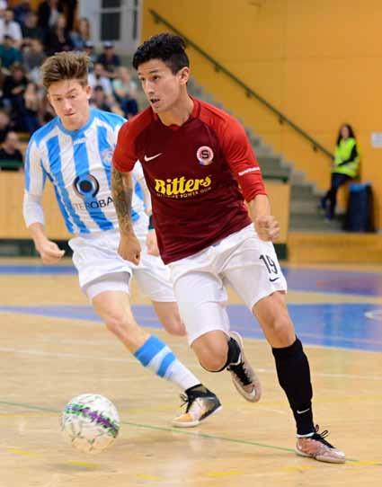 Finále play-off 1. zápas: pátek 20. dubna od 18 hod. v Chrudimi (živě ČT Sport) 2. zápas: pondělí 23. dubna od 20.15 hod. v Aréně Sparta (živě na ČT Sport) 3. zápas: pátek 27. dubna od 17 hod.