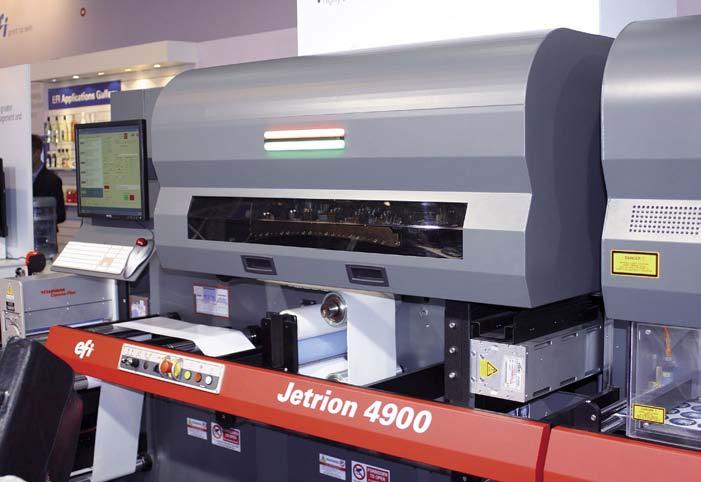 Produkty Svět tisku 11/2011 28 EFI Jetrion 4900 Digitální UV tiskový stroj Veletrh Labelexpo Europe 2011, jenž se konal v belgickém Bruselu a který je tradiční přehlídkou flexotisku a výroby etiket,