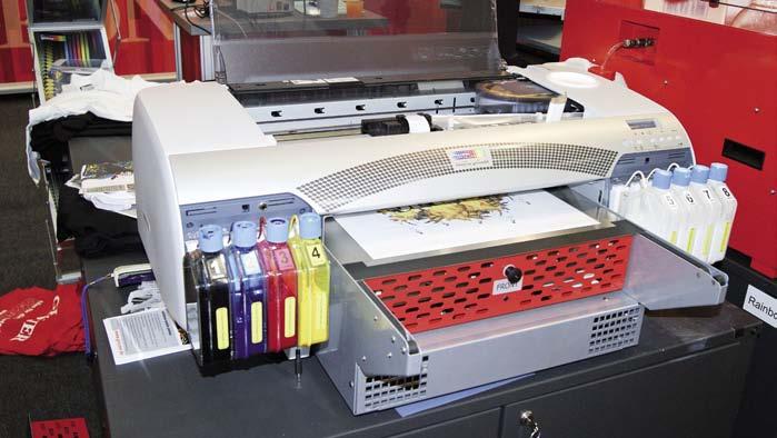 Technologie Svět tisku 11/2011 34 Přímý digitální potisk textilní konfekce Přímý digitální potisk textilní konfekce je relativně novou záležitostí.
