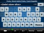 Psát můžete přímo prsty na klávesnici přes celou obrazovku a můžete přepínat mezi různými rozloženími klávesnice, například ABC, QWERTY nebo číselná.