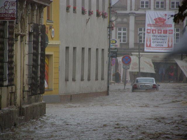 Dětřichov Blesková povodeň 13. 8. 2010 Raspenava Blesková povodeň 13. 8. 2010 Frýdlant, Husova ul. Blesková povodeň 13.8.2010 Heřmanice Blesková povodeň 13. 8. 2010 Chrastava, most Blesková povodeň 13.