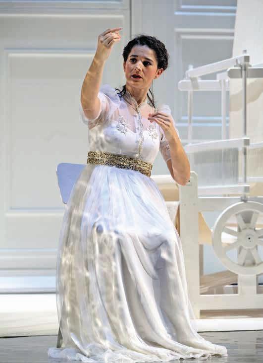 Janja Vuletic jako Lukrécie Foto Martin Popelář Martin Kusyn Martin Kusyn DISKUZNÍ POŘAD OPERY NDM v den zkoušky sirén Verdi a italská opera Středa 2.
