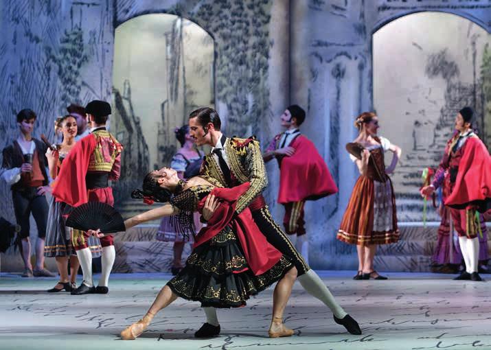 obrazy. (tc) Shino Sakurado (Mercedes), Stefano Pietragalla (Espada) a sbor baletu NDM Zanedlouho to bude pět let, kdy do vedení ostravského baletu přišla Lenka Dřímalová.