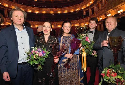 LADY MACBETH MCEN- SKÉHO ÚJEZDU a jejím autorovi debatovali muzikolog Jan Špaček a režisér inscenace a ředitel NDM Jiří Nekvasil.