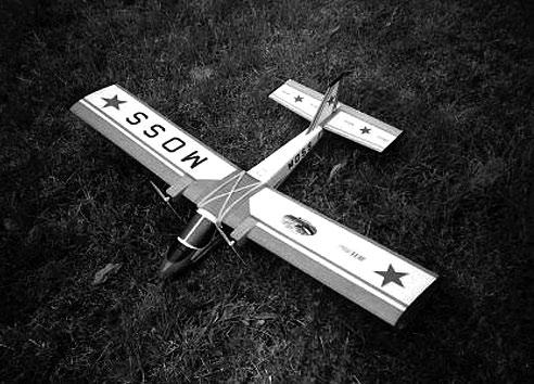 795 mm 2 cm 3 028 Piper Tri Pacer 029 Fredy 500 030 Abbé Faria 031 Moss RC polomaketa velmi lehké
