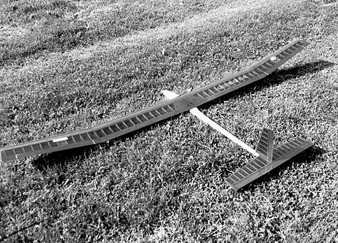 824 mm 632 mm Speed 280 (převod 4,2:1) René Fanta 1 670 mm 1 514 mm 2T 10 cm 3 (4T 15 cm 3 )