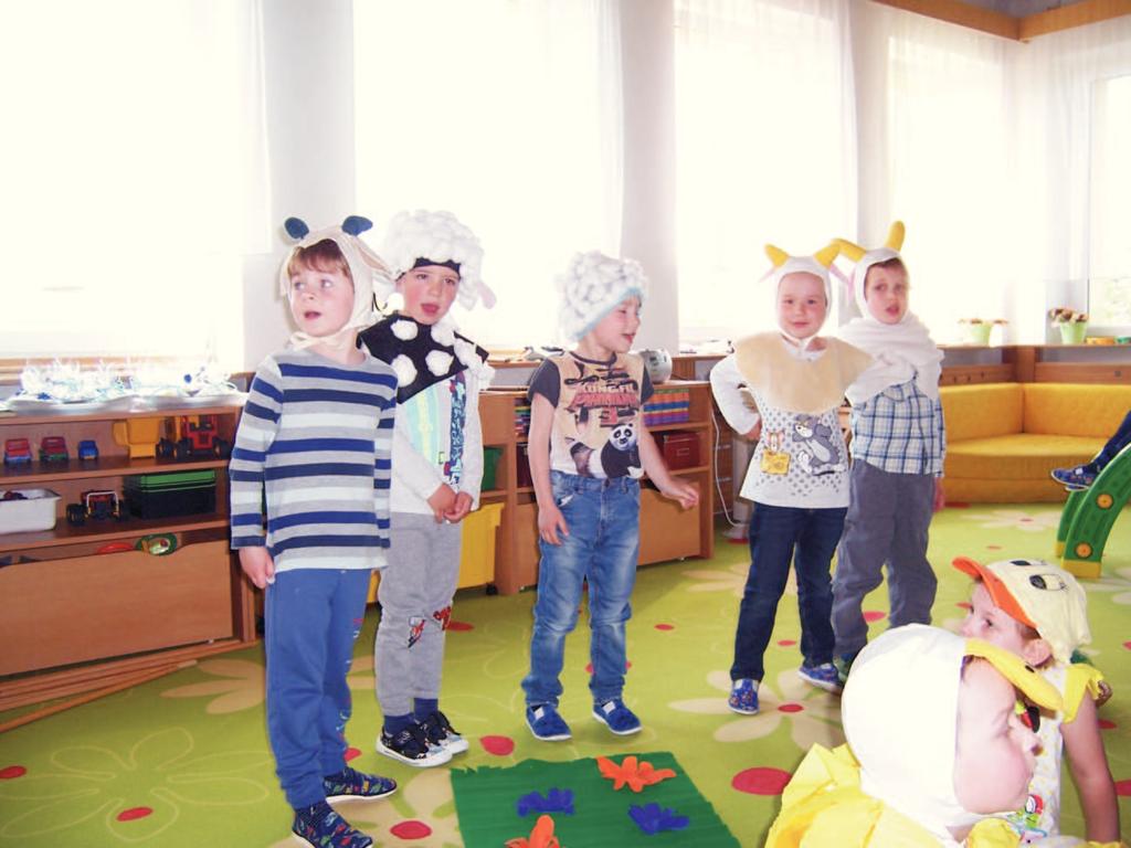 Z MŠ pøed prázdninami Èím více jsou ty naše dìti koncem školního roku živìjší, tím ménì máme my dospìlí, o nì peèující, dostatek energie a sil :-) Co nás ale ve skuteènosti drtí je neustále rostoucí