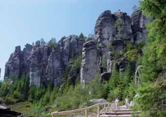 8 Tipy na výlet Novinky a zajímavosti Adršpašsko-teplické skály Adršpašsko-teplické skály jsou největším a nejdivočejším skalním městem střední Evropy.