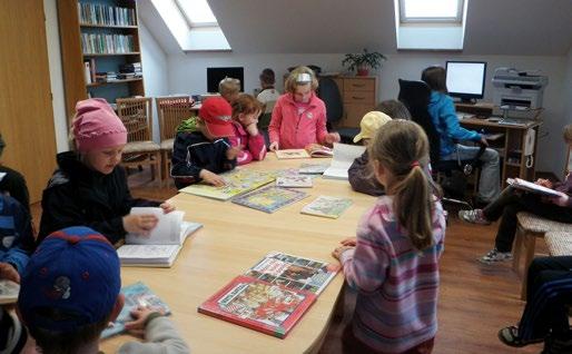 titulu knihovník/knihovnice roku 2016 Královéhradeckého kraje společně se zástupci