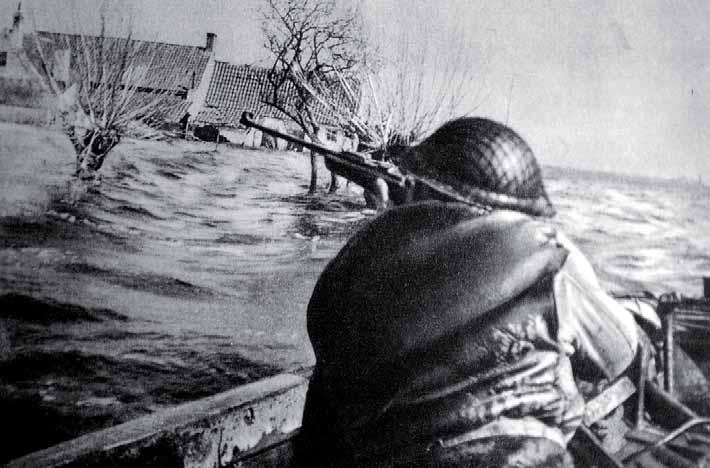 28. října 1944 památné dny resortu Ministerstva obrany Úspěšný útok Čs. samostatné obrněné brigády na německou posádku severofrancouzského přístavu Dunkerque DUNKERQUE Velitel 1. čs.