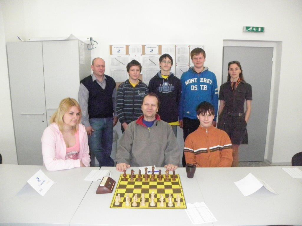 213) Krajský přebor 2010-2011 Šachisté TJ Náměšť nad Oslavou hráli v soutěži dospělých v sezóně 2010-2011 krajský přebor. Z 10 zápasů 5 vyhráli, 3 remizovali a 2 prohráli a skončili na 5. místě.