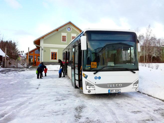Přehled využití autobusu Celkem realizovaných jízd 150 Celkem 117 Krajský úřad Olomouckého kraje 2 Senioři 18 Realizované jízdy pro organizace, jejichž zřizovatelem je Olomoucký kraj Realizované