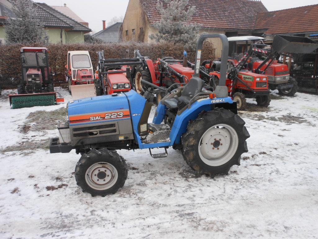Iseki TF 223 Sial, 4x4 Dále uvedený návod