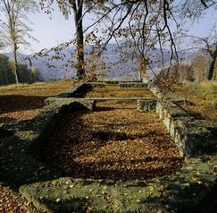 Rotundy z roku 1671 architekta Tencally. Je počítáno rovněž s opravou tropického a studeného skleníku. Areál zámku se zahradami náleží k nejnavštěvovanějším objektům v ČR (v průměru 150 tis.