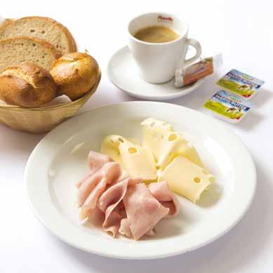 Snídaňové menu Breakfast menu Frühstück Menu Snídaně City šunka, sýr ementál, máslo, pečivo, teplý nápoj dle výběru EN CITY Breakfast - ham, Emmenthal cheese, butter, bread, hot drink of your choice