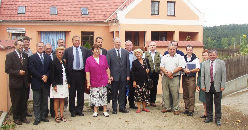 Řízení a identifikace organizace Orgány sdružení jsou: Zasedání všech členů sdružení Rada sdružení: Ing. Karel Liška, Csc. Mgr. Bohumil Toman Jiří Netík jun. Ing. Petr Rohlena sen.