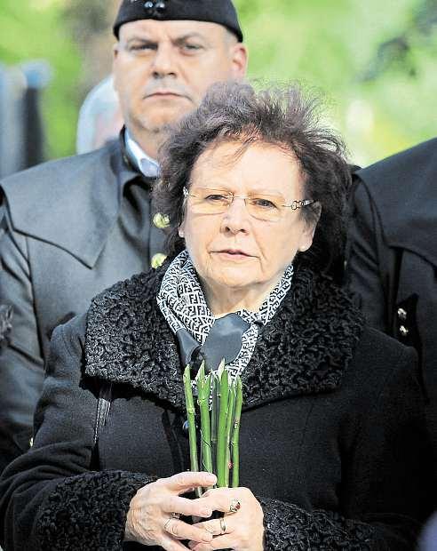 2 16. února 2018 Přerovsko a Hranicko KRÁTCE Hejtmanství podpoří zkušené včelaře v kraji OLOMOUC Částku vevýši 740 tisíc korun rozdělí mezi včelaře vedení Olomouckého kraje.