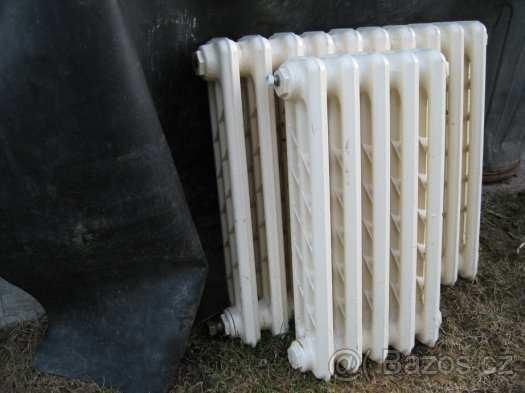 1 Litinová tělesa Tyto tělesa se používají v teplovodních a nízkotlakých parních topných soustavách. Šířky článků jsou 60mm a jsou k dostání s provedením VK zabudovaný termostatický ventil.