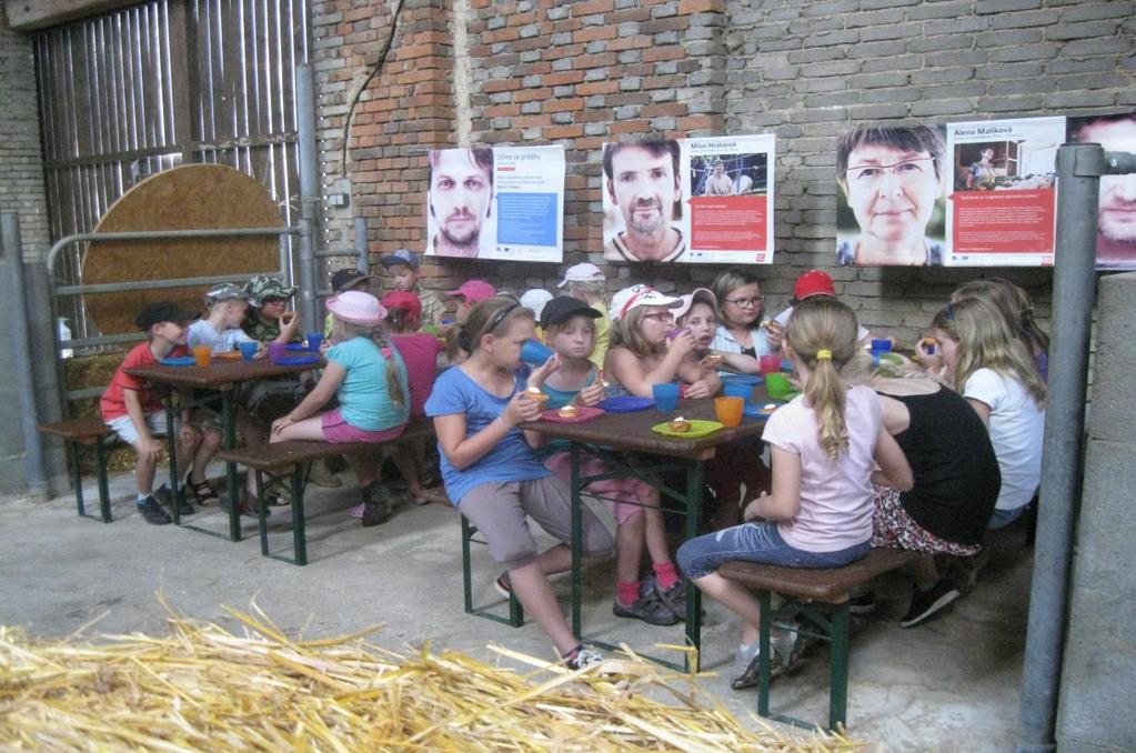 třídy účast 61 hráčů Spaní na seně Bio