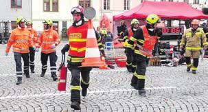 Důchodci byli na výletě Do eltrus se vydali senioři a hlavně seniorky z Jinec a okolí. Zájezd pro ně uspořádal městys Jince ve čtvrtek 17. května.
