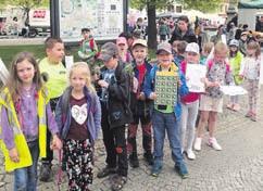 Kromě prodeje knih, které nám darovali čtenáři, kteří již pro ně neměli využití, se konal bohatý doprovodný program, který zajistila právě Dementia. Na své si přišly především děti.