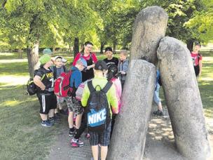 sobotu panovalo příjemné slunečné počasí, i když kolem 16. hodiny déšť nezklamal a májovníky při obchůzce obcí trošku zchladil.