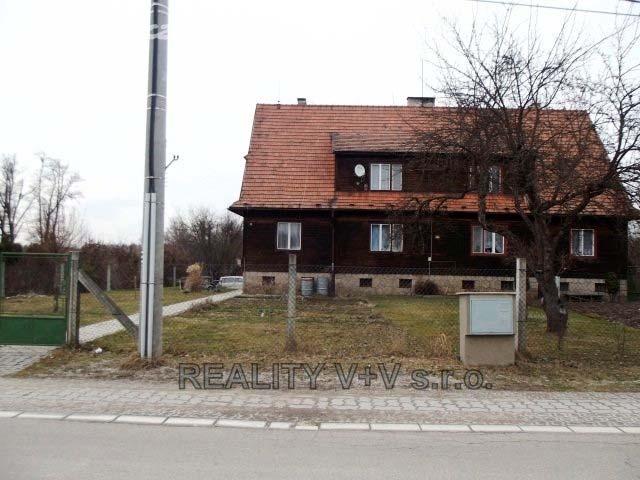 11 Nadstandardně zařízený byt 3+1 v osobním vlastnictví s obytnou plochou 70 m2.
