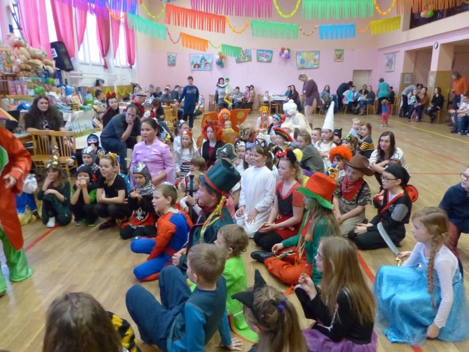 Kulturní akce 19. Valentýnský karneval Období Valentýna je v Podhradní Lhotě již řadu let spojováno s karnevalem pro děti, rodiče a příznivce dobré nálady.