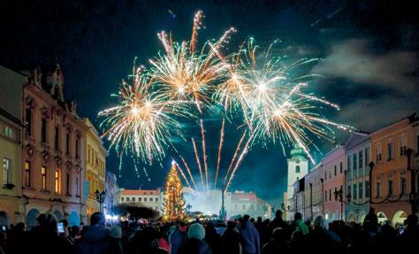 Město Svitavy a místní organizace společně připravují zajímavý vánoční program na všechny čtyři adventy a další dny. Během první neděle 2. 12.