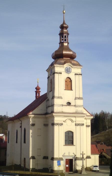 9 Farní kostel a fara 10 Klášter, kostel a klášterní zahrada 11 Zámek 12 Židovský most (9) 4.1 Farní kostel svatého apoštola Jakuba Většího Tento kostel byl po požáru r. 1760 nově postaven.