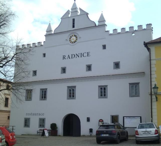4.4 Renesanční radnice Radnice patří mezi památkově chráněné objekty v brtnické památkové zóně.