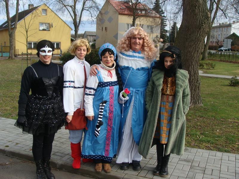 květen