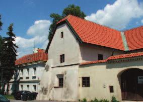 století: v Pozemkové knize v roce 1567 je to poddanská usedlost Havla Hořejšího a v zápisu z roku 1571 dvůr, který slove Štěpánovský. Roku 1600 byly oba dvory spojeny.